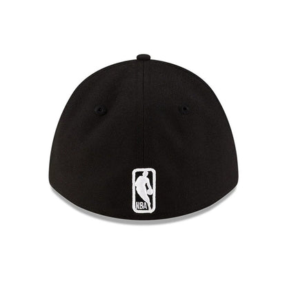 Pictured is this NBA Team New York Knicks 39THIRTY M-Crown Stretch Fit cap in black. 7