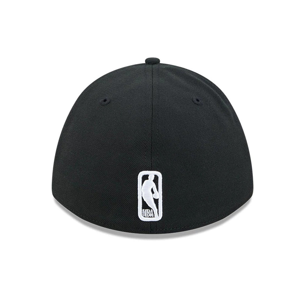 Pictured is this NBA Team LA Lakers 39THIRTY M-Crown Stretch Fit cap in black. 7