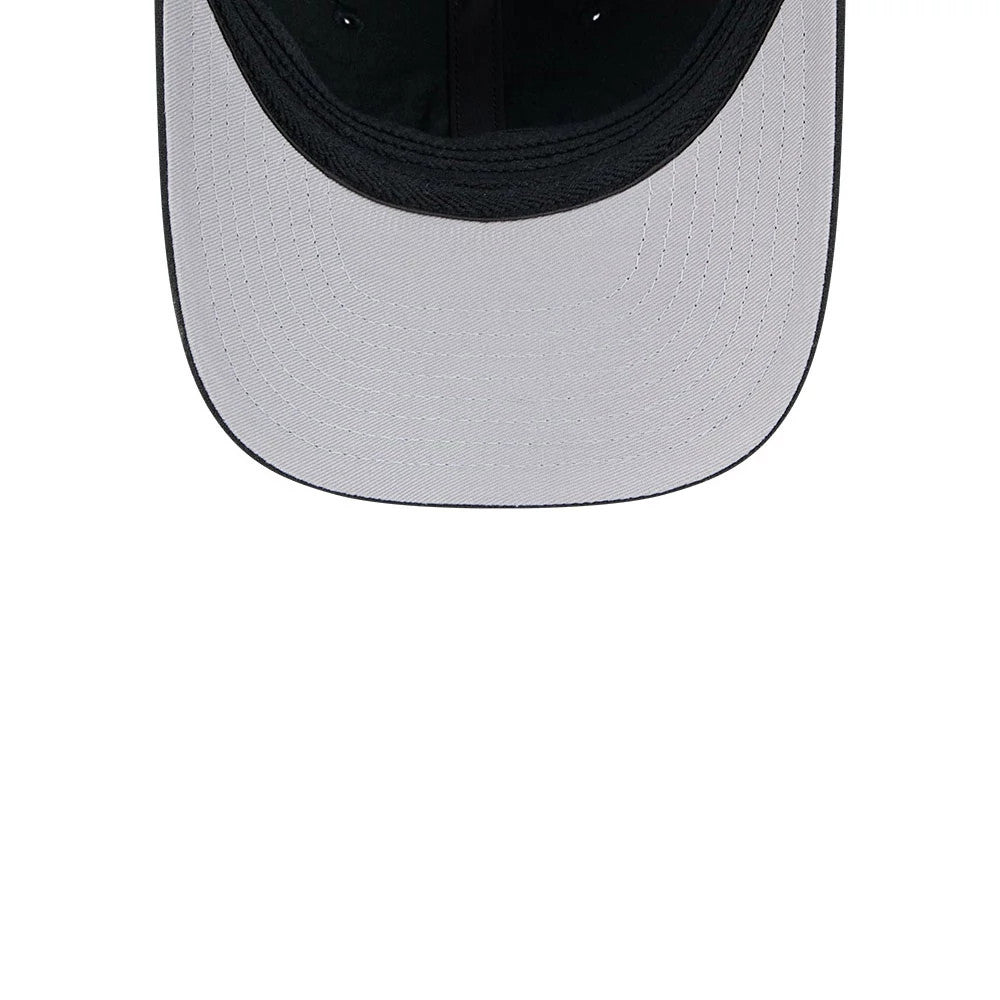 Pictured is this NBA Team LA Lakers 39THIRTY M-Crown Stretch Fit cap in black. 2