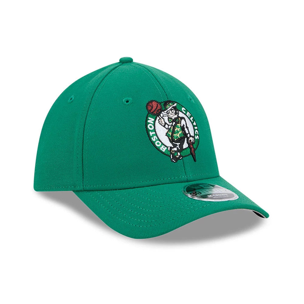 Boston Celtics NBA Team Green New Era 39THIRTY M-Crown Stretch Fit Cap, three-quarter view with an embroidered Celtics logo on the front panel, a curved green visor, and a 39THIRTY size sticker on the visor.