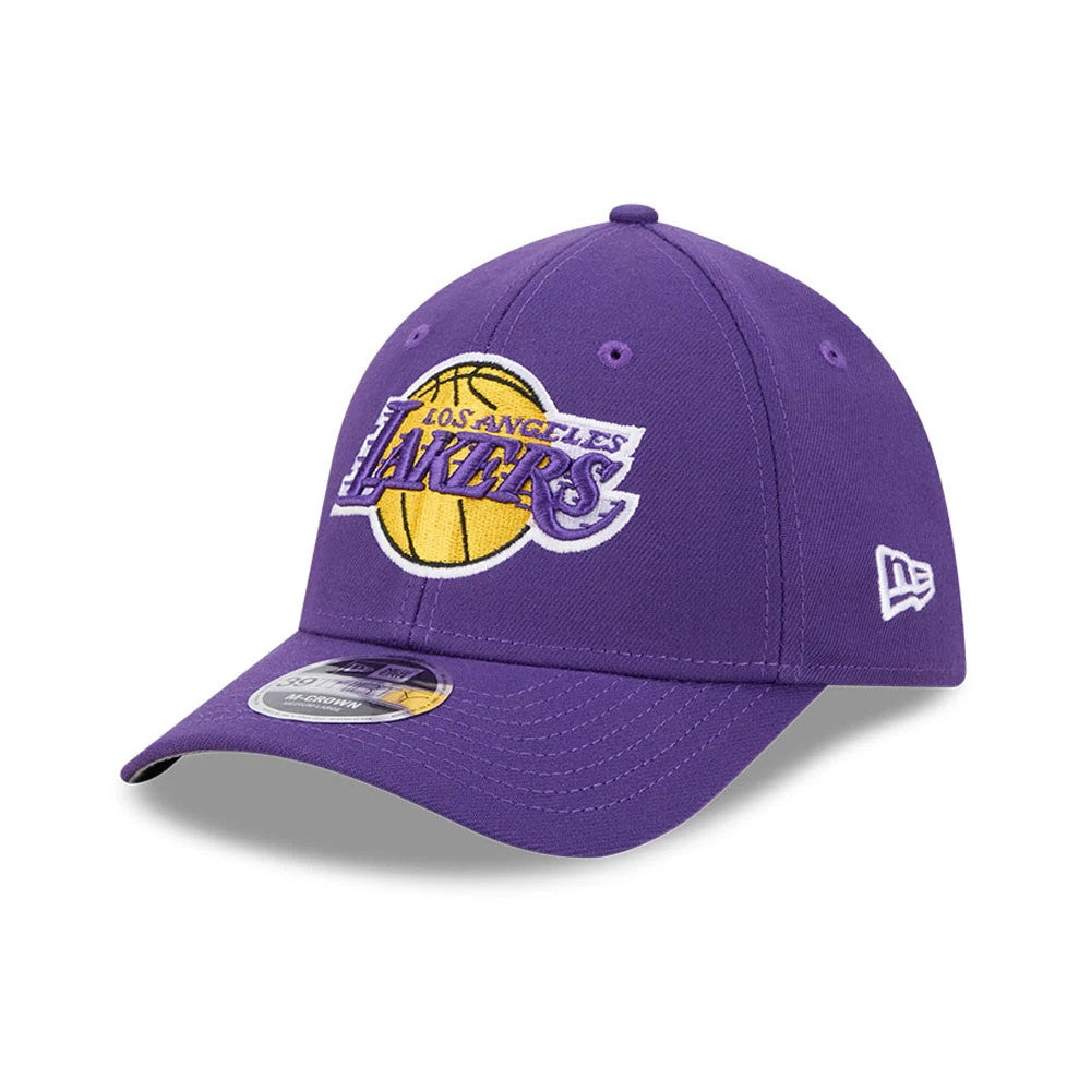 LA Lakers NBA Team Purple New Era 39THIRTY M-Crown Stretch Fit Cap, three-quarter view showing a raised embroidered yellow and purple LA Lakers logo on the front panel, a matching purple visor with a 39THIRTY size sticker.