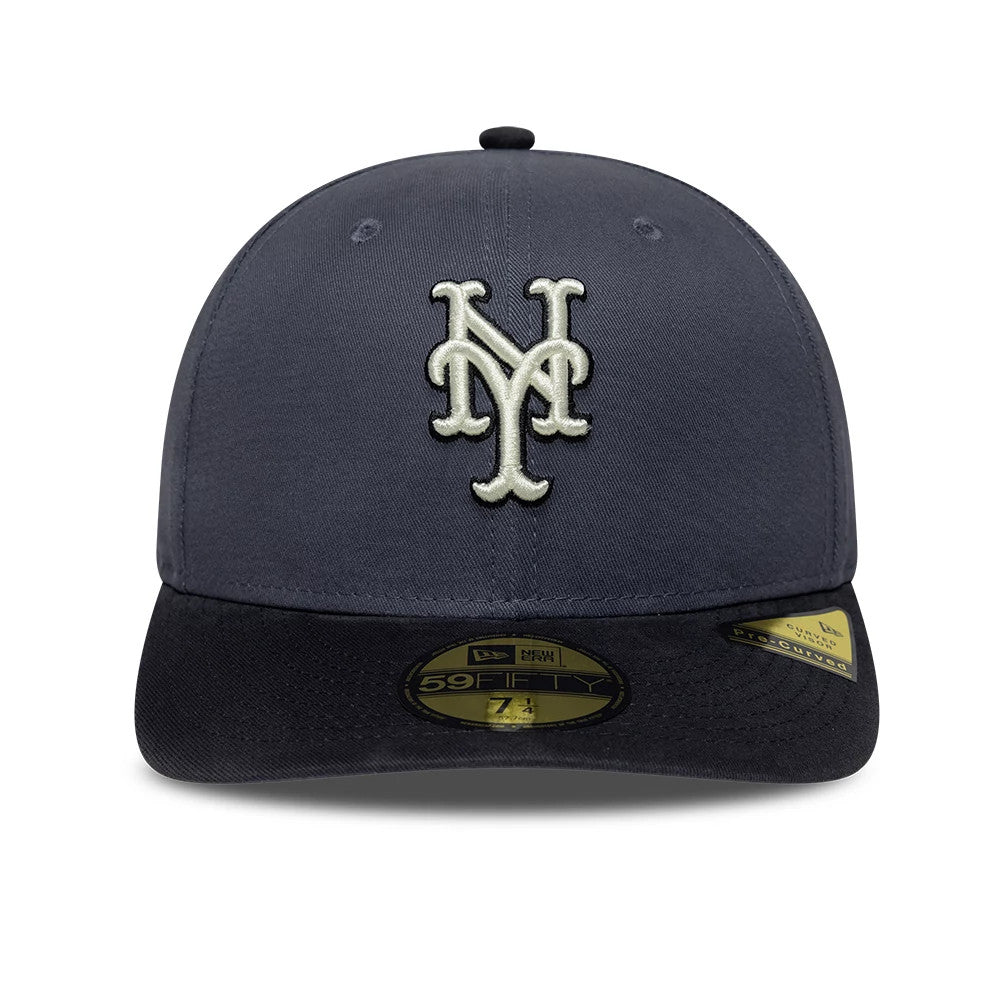Pictured is this MLB New York Mets 59FIFTY Fitted cap in dark grey. 3