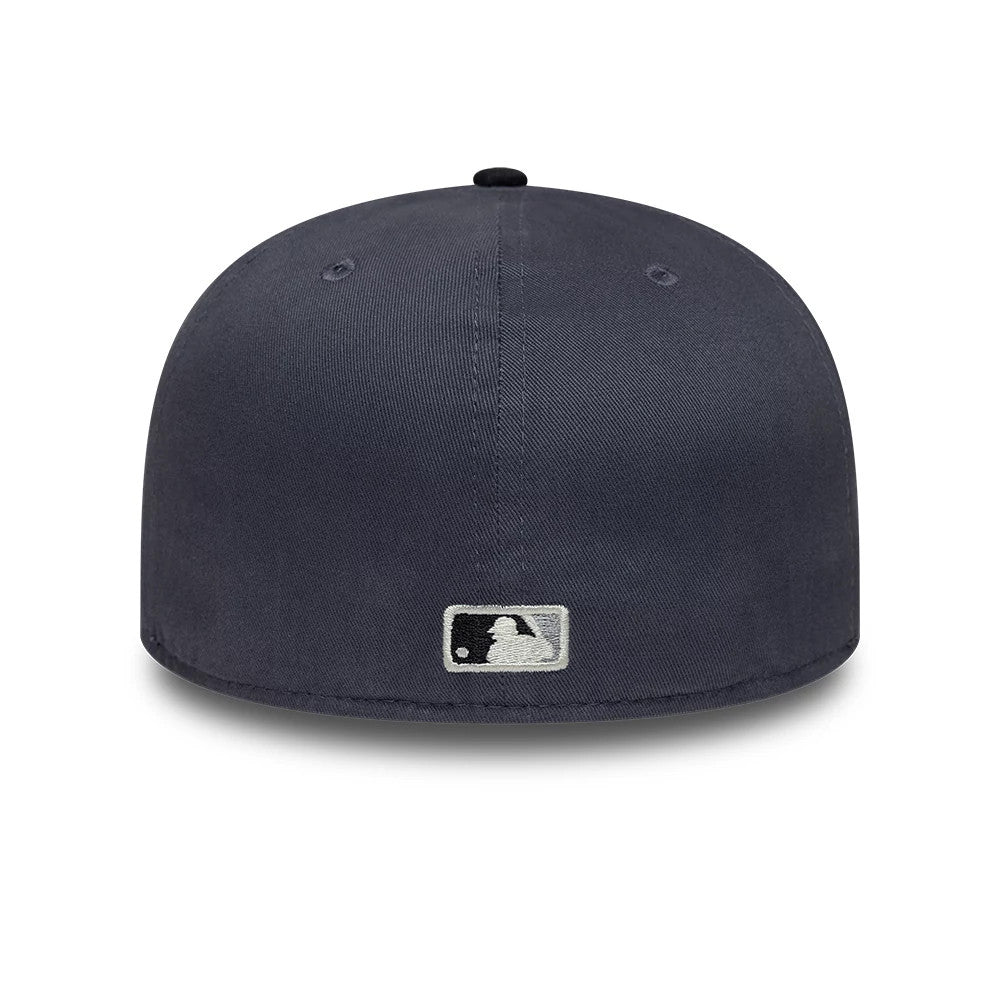 Pictured is this MLB New York Mets 59FIFTY Fitted cap in dark grey. 5