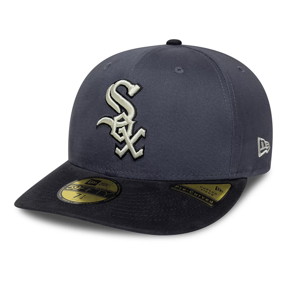 Pictured is this MLB Chicago White Sox 59FIFTY Fitted cap in dark grey. 1