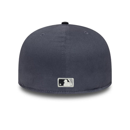 Pictured is this MLB Chicago White Sox 59FIFTY Fitted cap in dark grey. 5