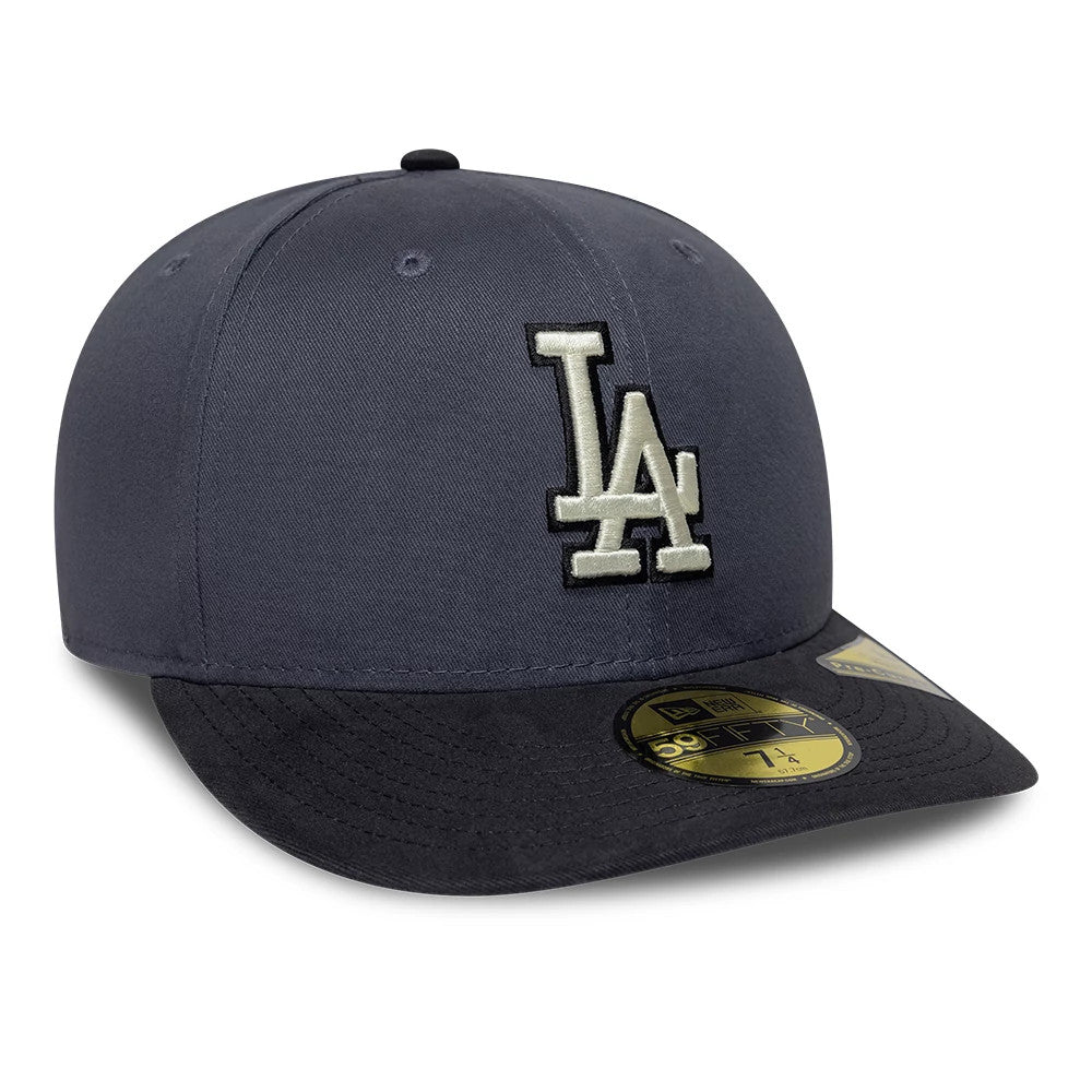 Pictured is this MLB LA Dodgers 59FIFTY Fitted cap in dark grey. 4