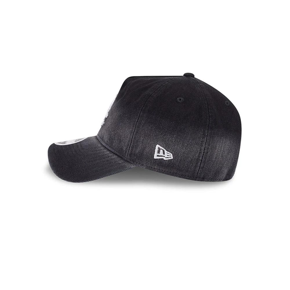 Pictured is this MLB Washed Denim Chicago White Sox 9FORTY A-Frame Unstructured cap in black. 5