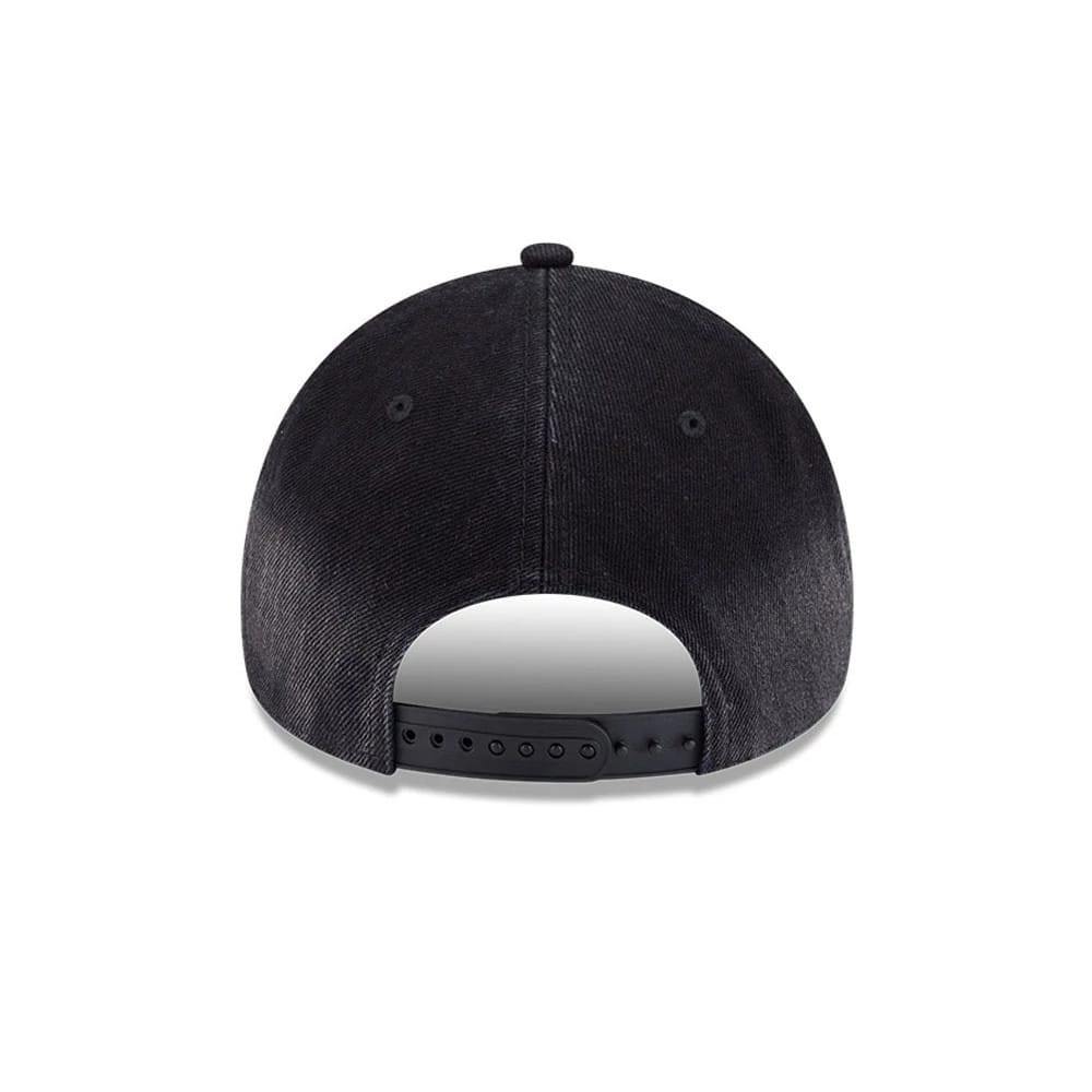 Pictured is this MLB Washed Denim Chicago White Sox 9FORTY A-Frame Unstructured cap in black. 7