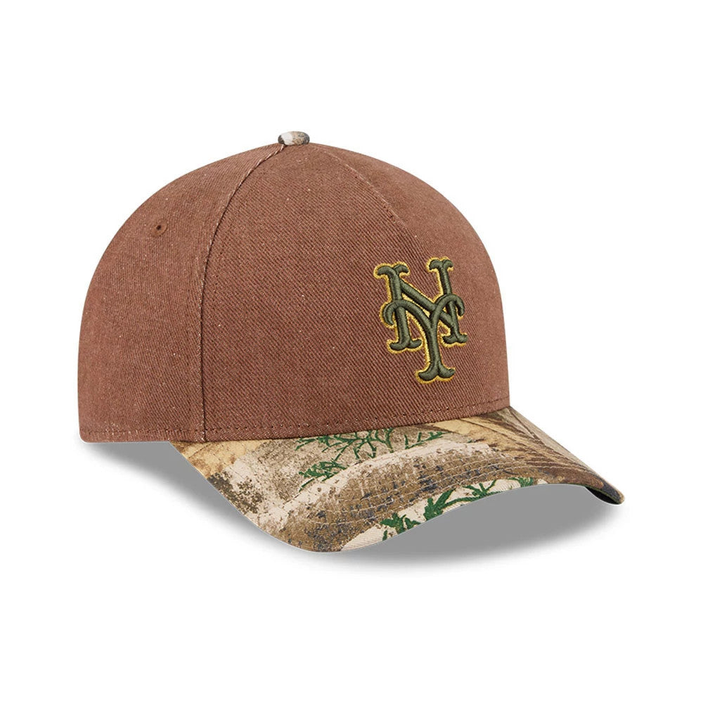 Pictured is this MLB Cotton Twill New York Mets 9FORTY M-Crown A-Frame cap in dark beige. 4