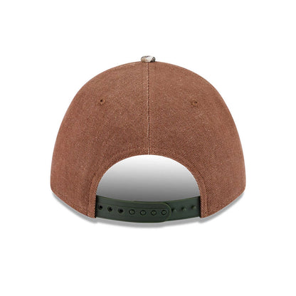 Pictured is this MLB Cotton Twill New York Mets 9FORTY M-Crown A-Frame cap in dark beige. 5