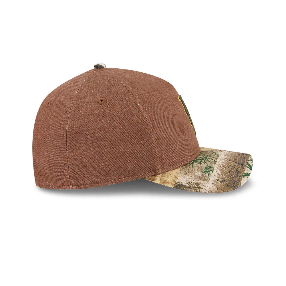 Pictured is this MLB Cotton Twill New York Mets 9FORTY M-Crown A-Frame cap in dark beige. 7