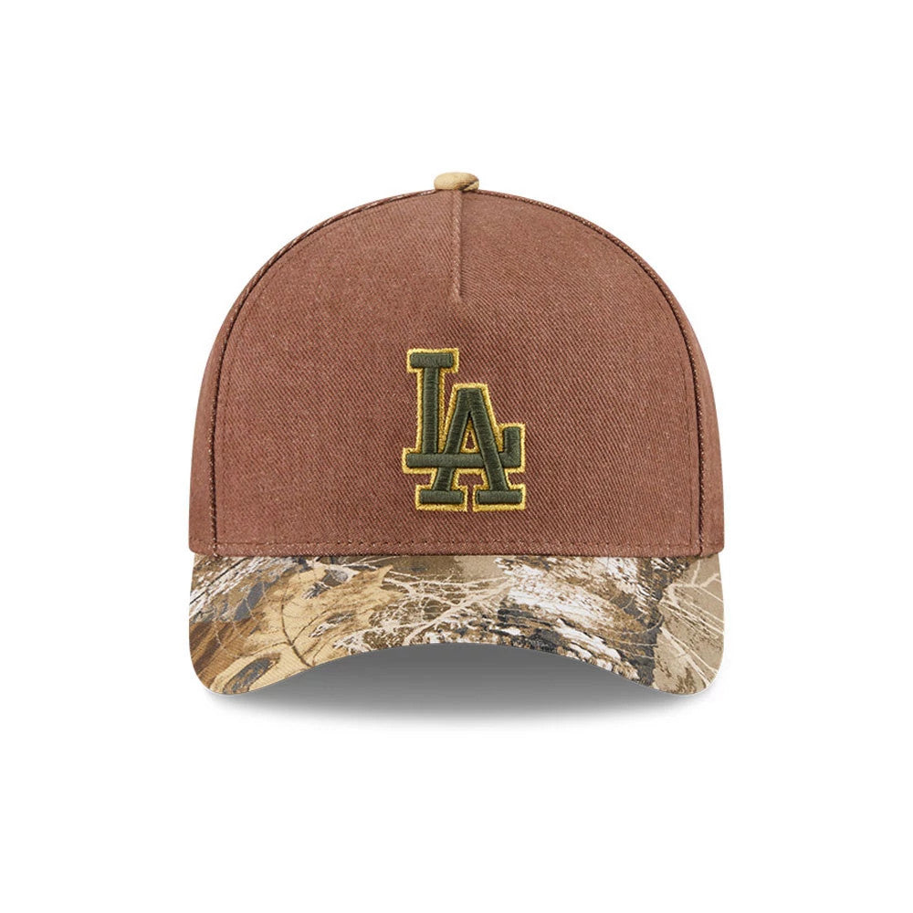 Pictured is this MLB Cotton Twill LA Dodgers 9FORTY M-Crown A-Frame cap in dark beige. 3