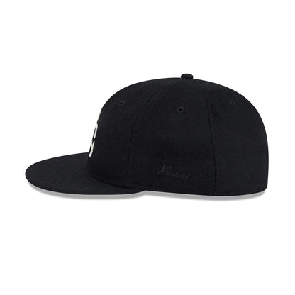 Pictured is this Fear Of God X MLB Chicago White Sox Retro Crown 59FIFTY Fitted cap in black. 5