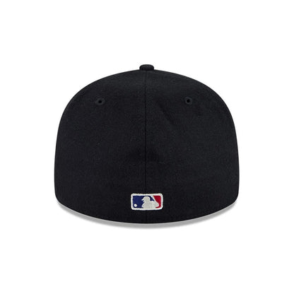 Pictured is this Fear Of God X MLB Chicago White Sox Retro Crown 59FIFTY Fitted cap in black. 7