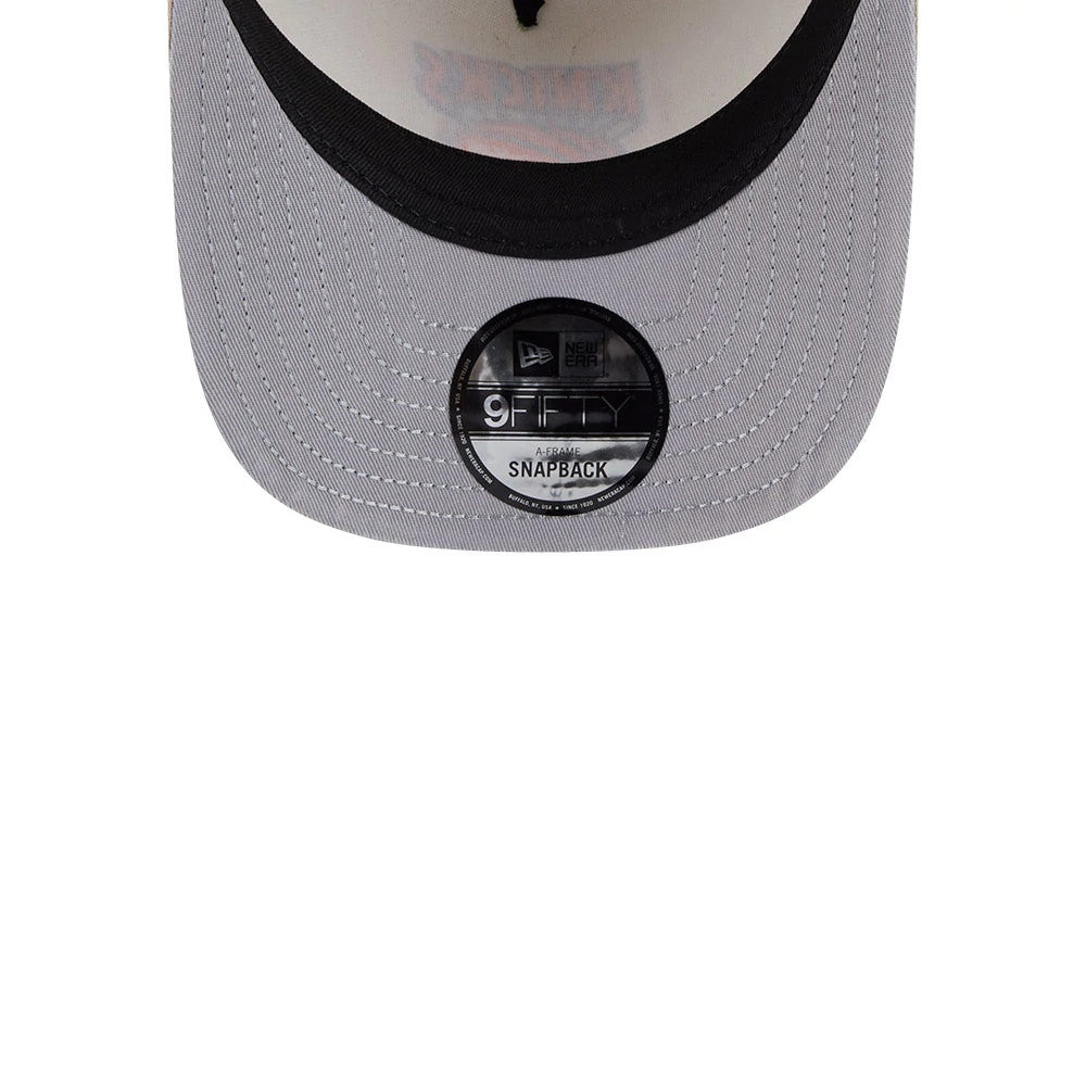 Pictured is this NBA New York Knicks 9FIFTY A-Frame Snapback cap in light beige. 2