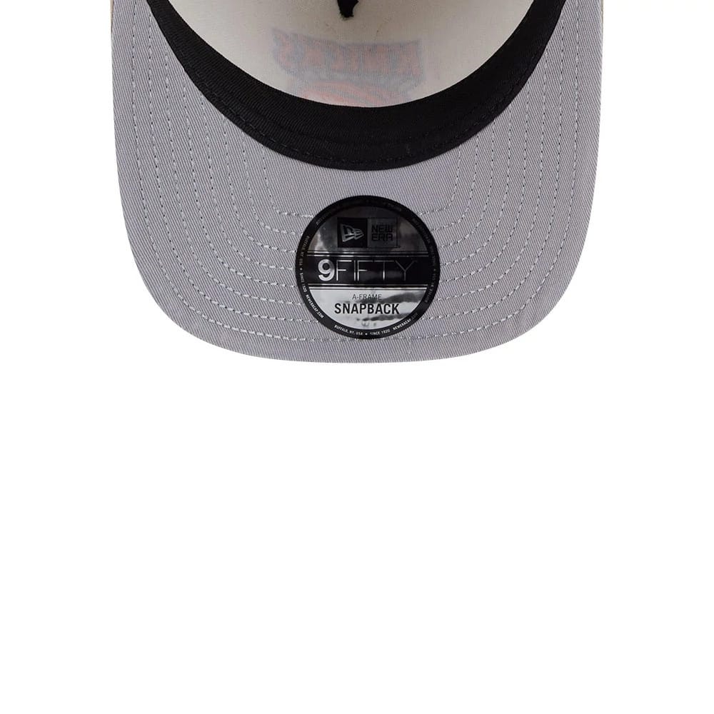 Pictured is this NBA New York Knicks 9FIFTY A-Frame Snapback cap in light beige. 2