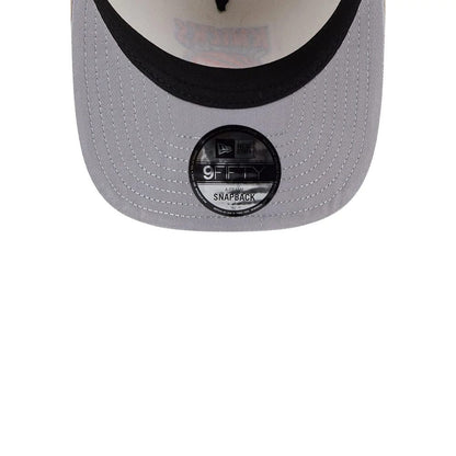 Pictured is this NBA New York Knicks 9FIFTY A-Frame Snapback cap in light beige. 2