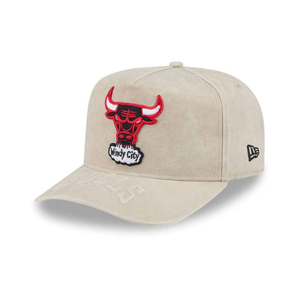 Pictured is this NBA Chicago Bulls 9FIFTY A-Frame Snapback cap in light beige. 1