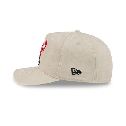 Pictured is this NBA Chicago Bulls 9FIFTY A-Frame Snapback cap in light beige. 5