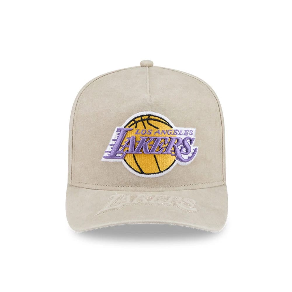 Pictured is this NBA LA Lakers 9FIFTY A-Frame Snapback cap in light beige. 3