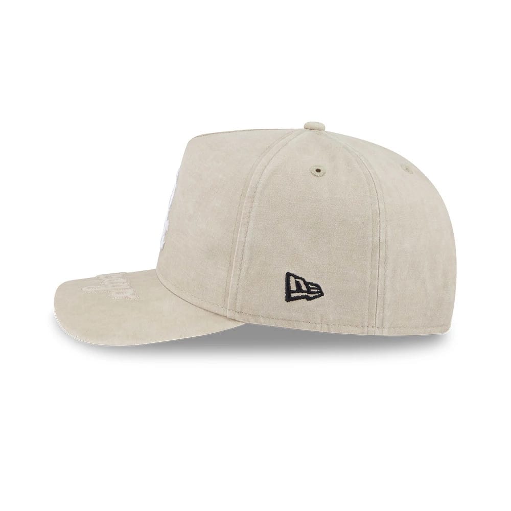 Pictured is this MLB Chicago White Sox 9FIFTY A-Frame Snapback cap in light beige. 4