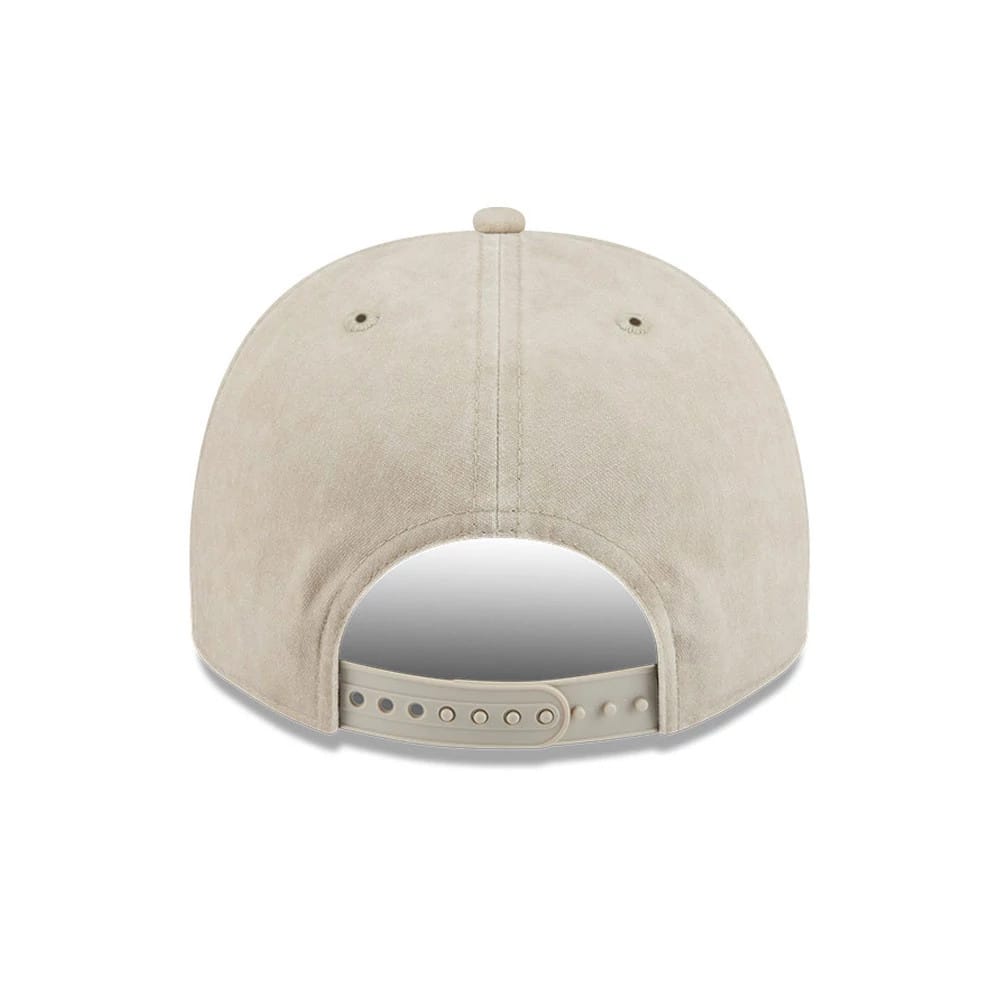 Pictured is this MLB New York Mets 9FIFTY A-Frame Snapback cap in light beige. 7