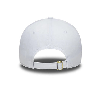 Pictured is this Dare To Dream Ryder Cup Europe 2027 9TWENTY cap in white. 6