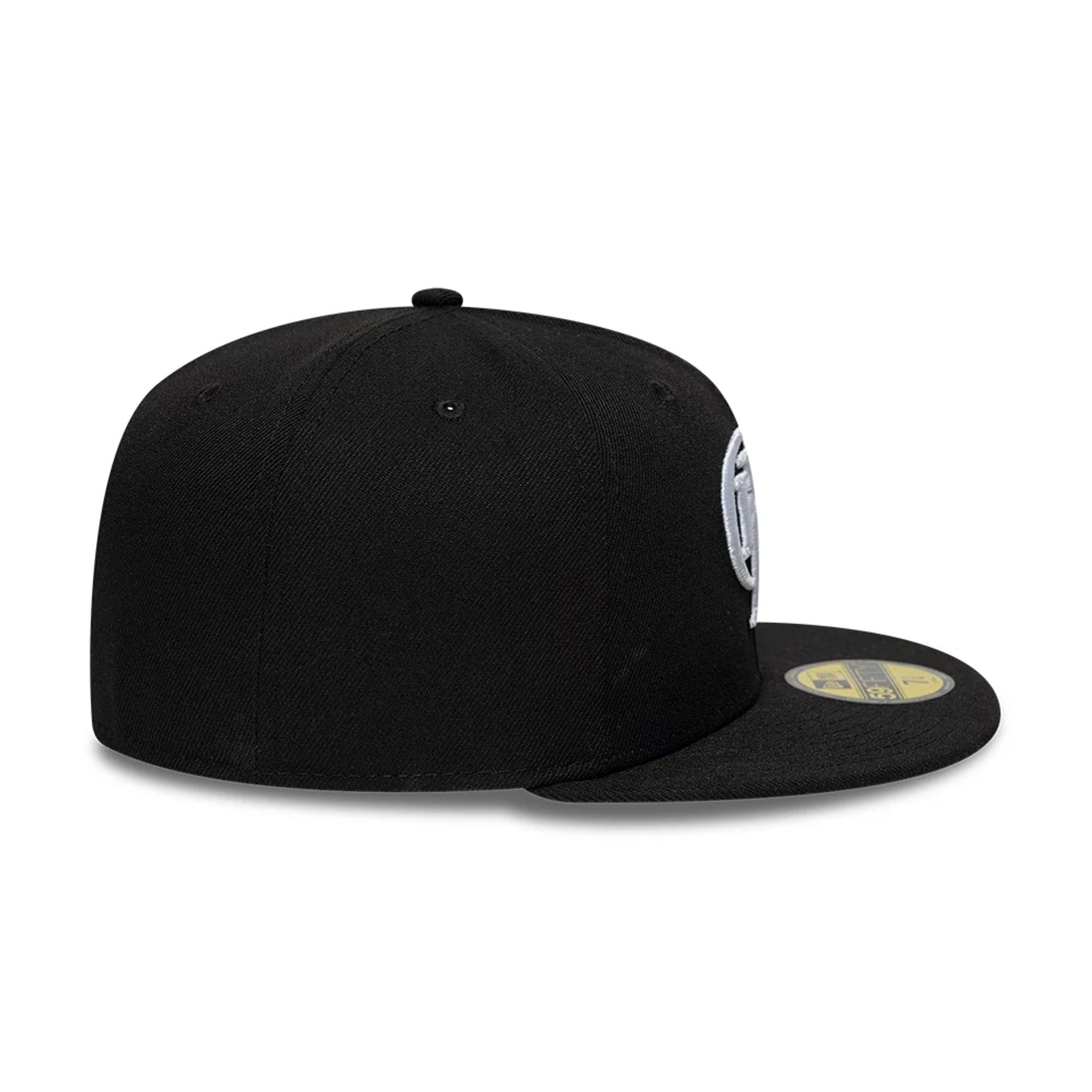 Pictured is this Gettomasa X New Era 59FIFTY Fitted cap in black. 6