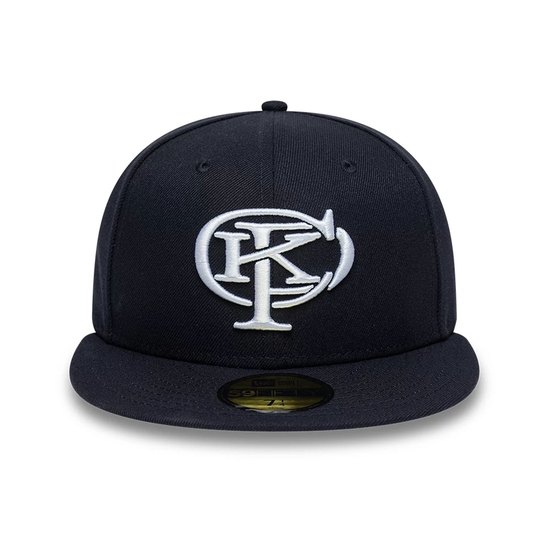 Pictured is this Gettomasa X New Era 59FIFTY Fitted cap in navy. 3