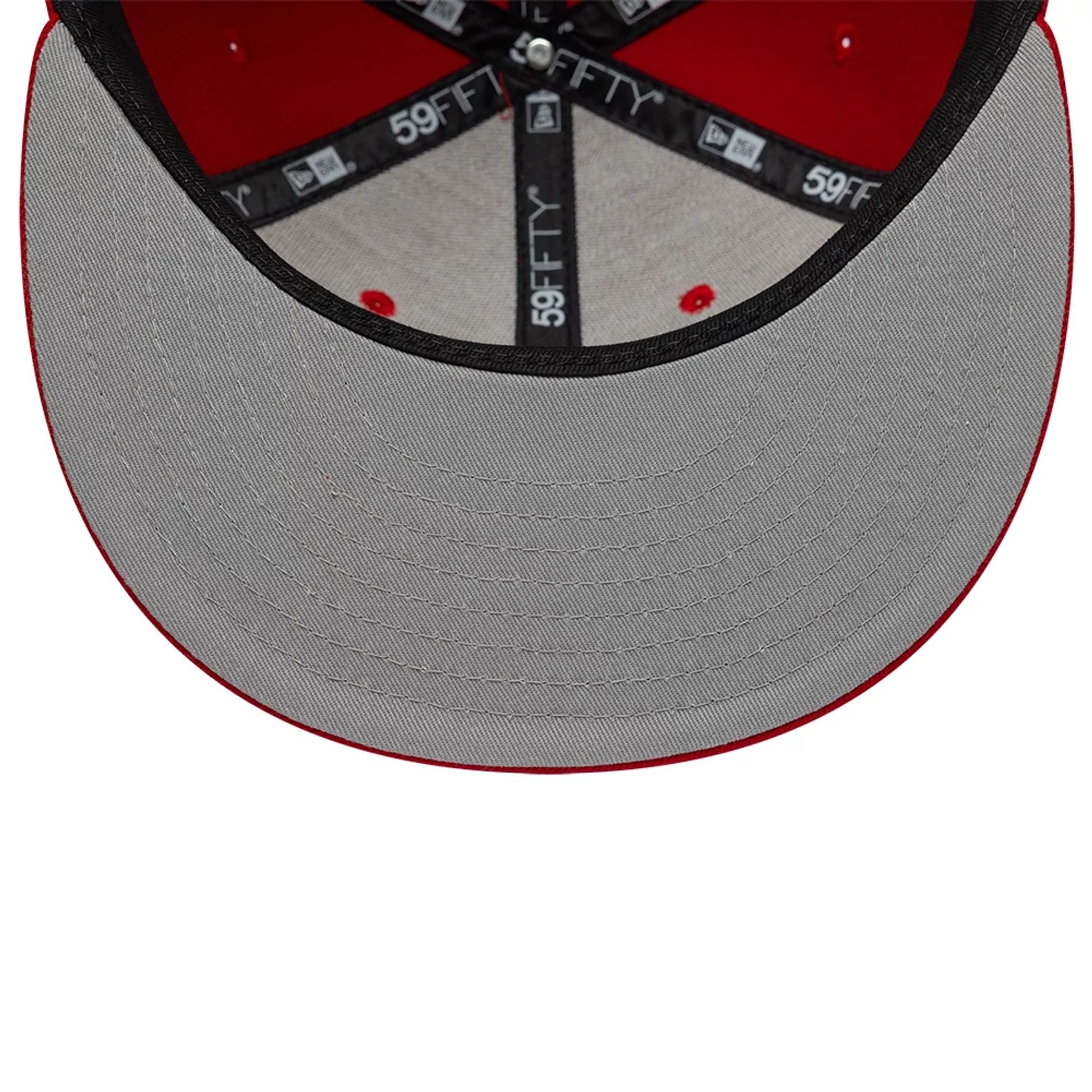 Pictured is this Gettomasa X New Era 59FIFTY Fitted cap in red. 2