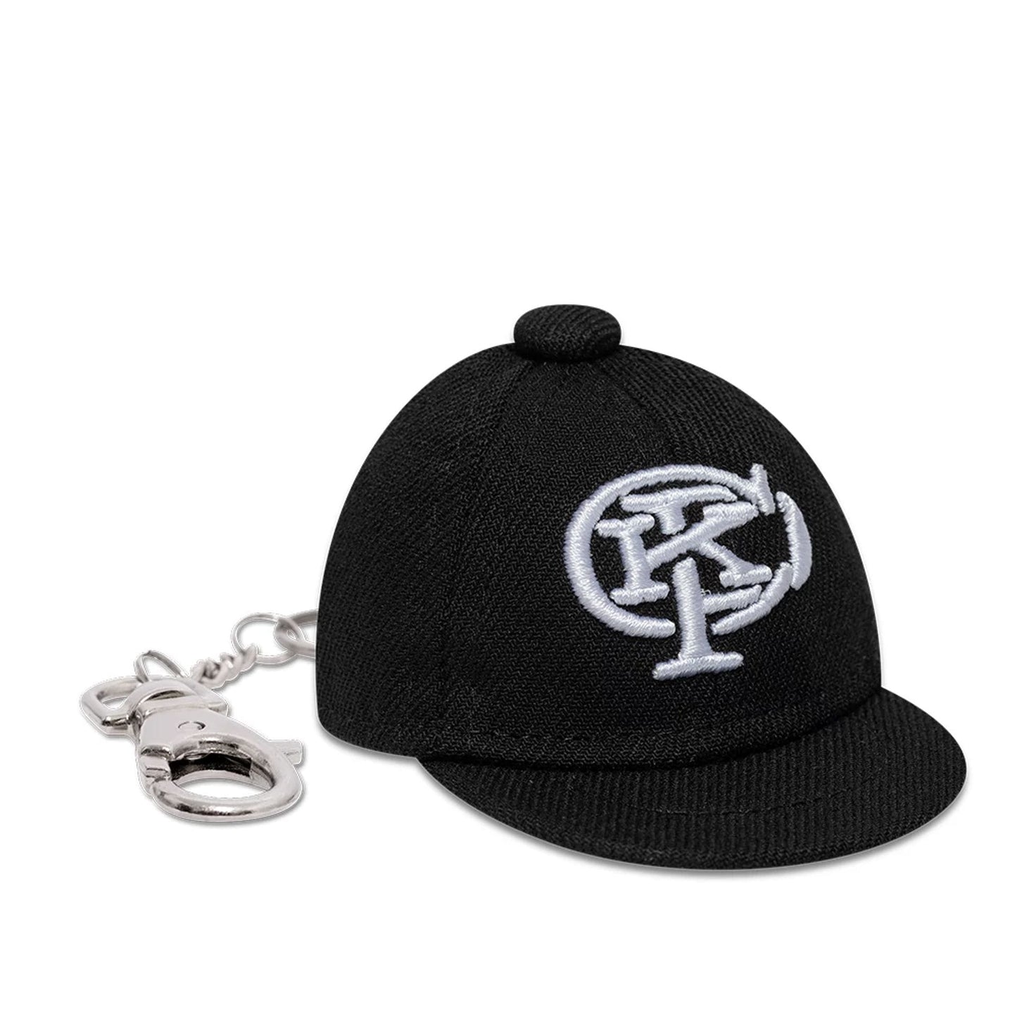 The model is wearing this Gettomasa X New Era Key Chain in black. 4