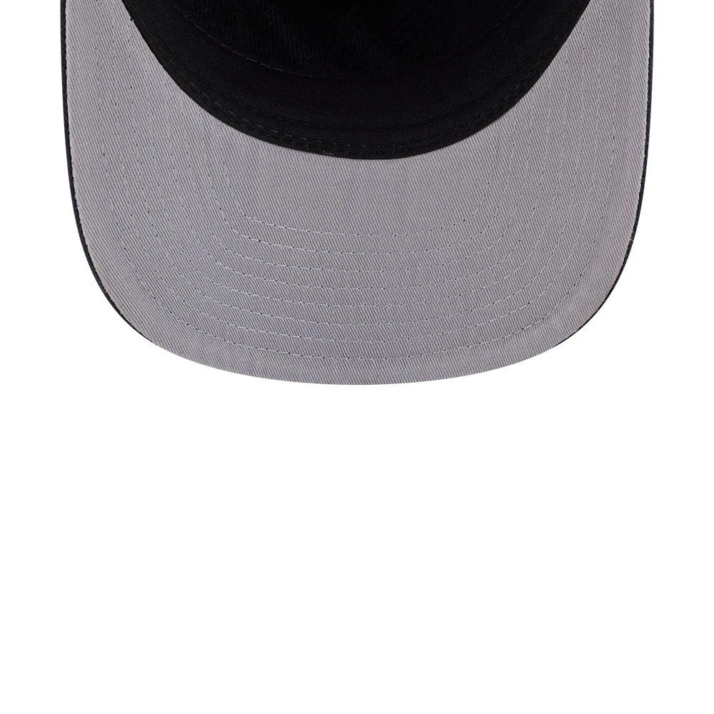 Pictured is this MLB Evergreen New York Yankees 19TWENTY cap in navy. 2