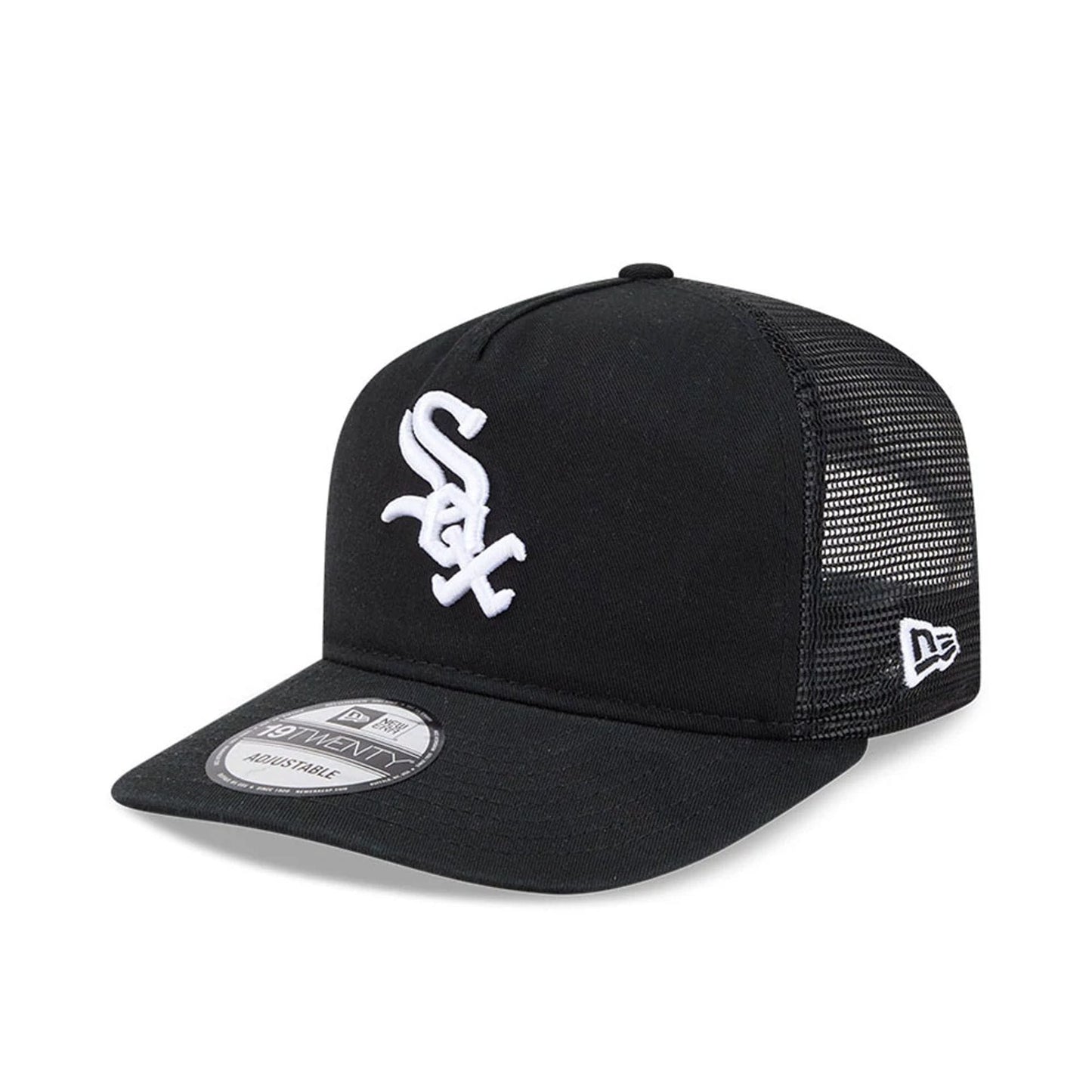 Pictured is this MLB Evergreen Chicago White Sox 19TWENTY cap in black. 1
