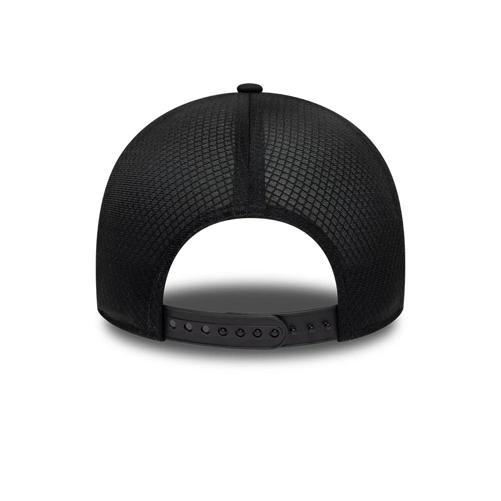 Pictured is this Williams 9FORTY Apex cap in black. 4