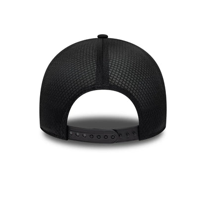Pictured is this Williams 9FORTY Apex cap in black. 4