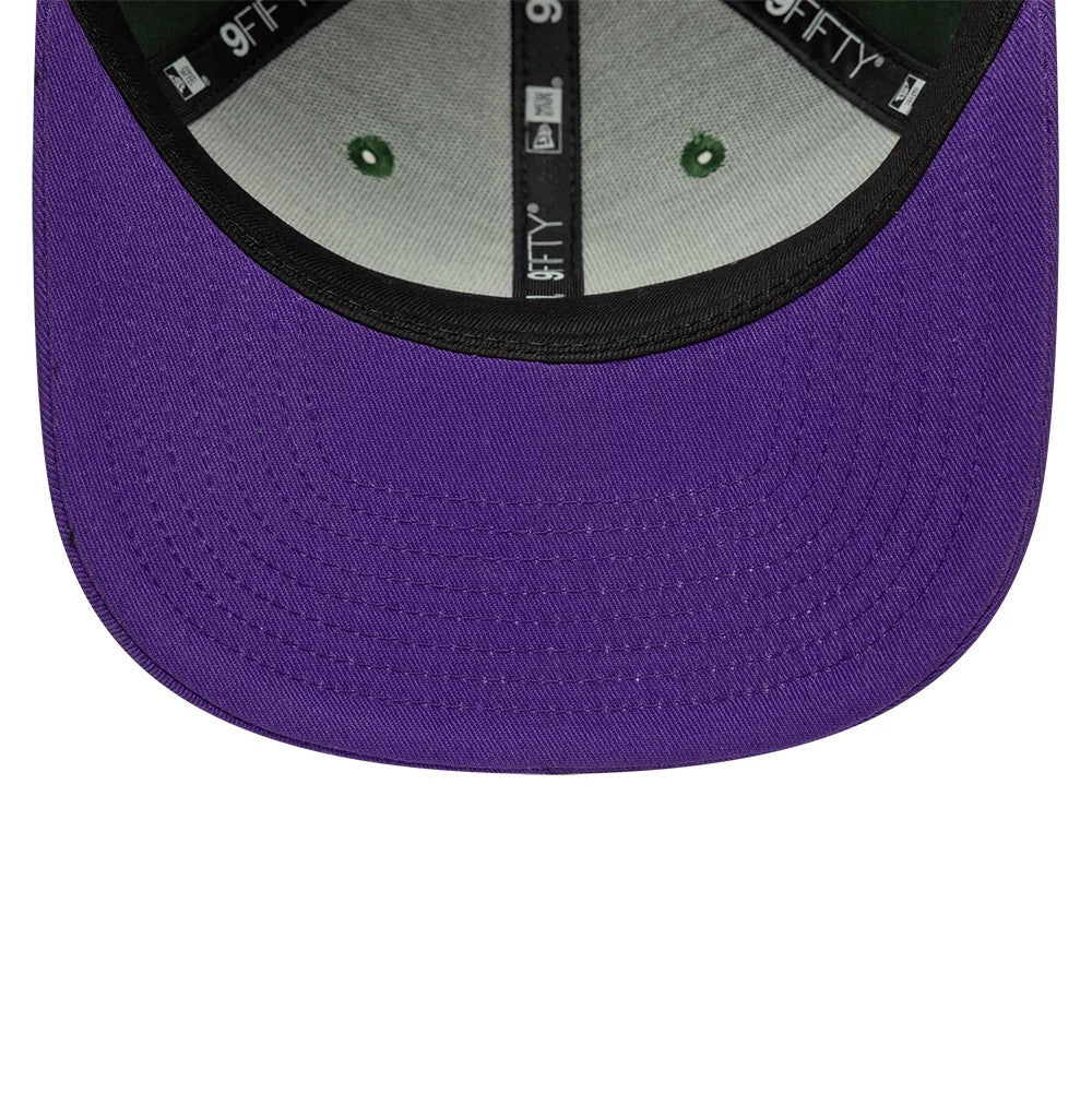 Bucks NBA Hardwood Classic Dark Green New Era 9FIFTY Snapback Adjustable Cap, inside view showing a dark green undervisor, black 9FIFTY taping along the seams, and green eyelet accents on the structured grey interior.