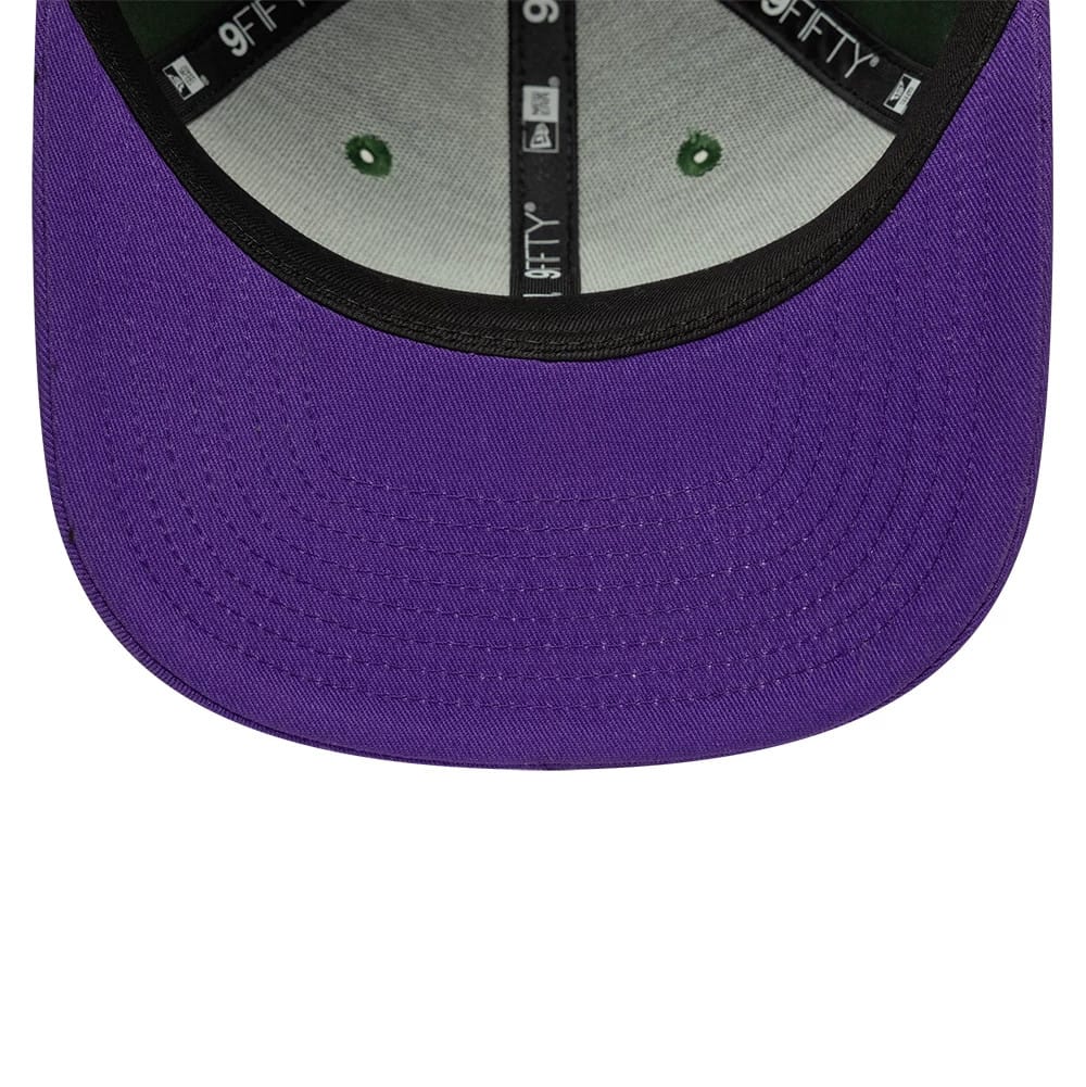 Pictured is this NBA Hardwood Classic Milwaukee Bucks 9FIFTY Snapback cap in dark green. 5