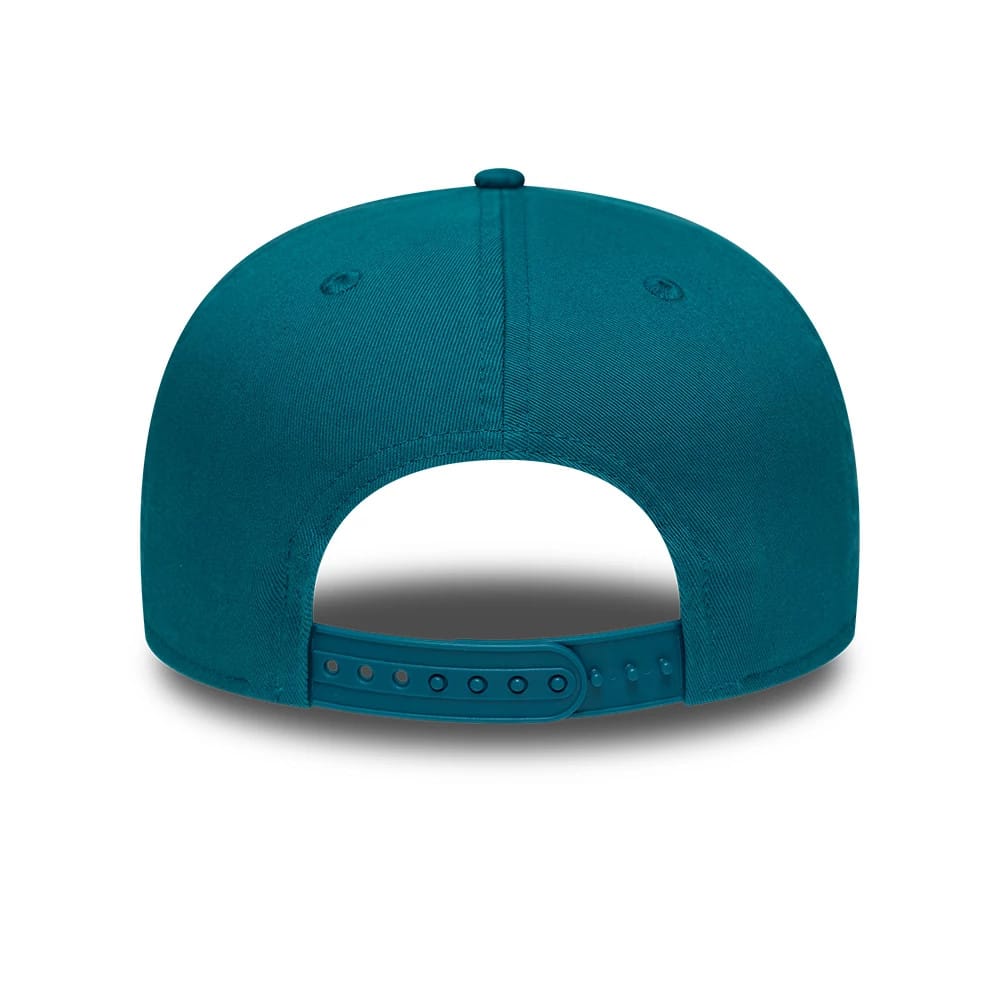 Pictured is this NBA Hardwood Classic Detroit Pistons 19TWENTY cap in turquoise. 4