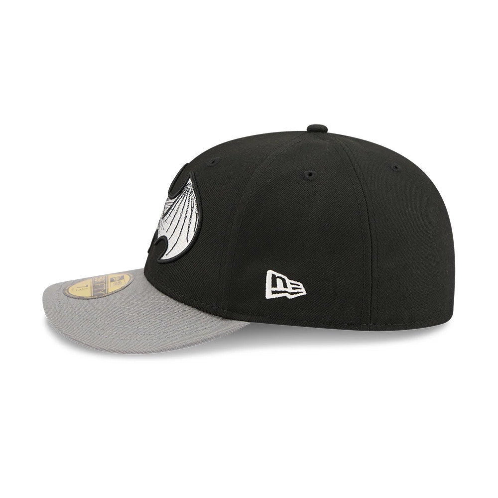 Pictured is this DC Batman 59FIFTY Fitted cap in black. 6