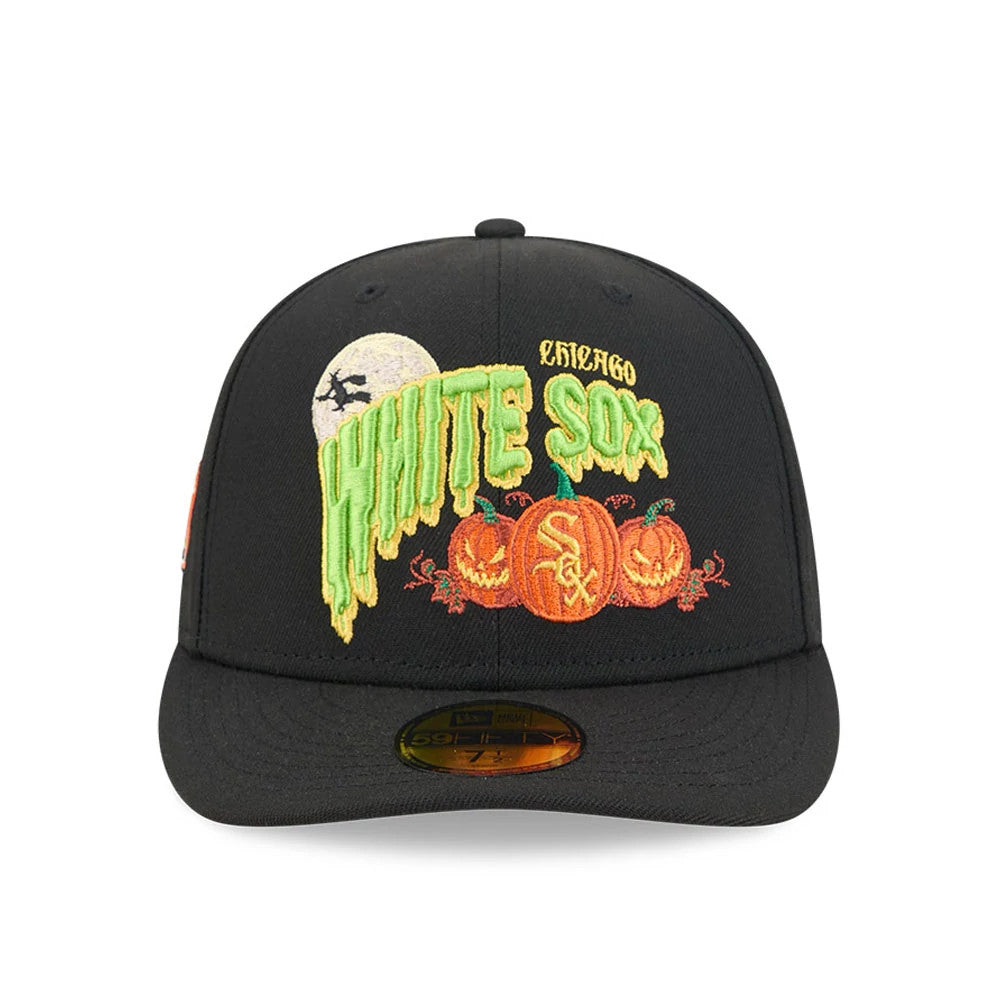 Chicago White Sox MLB Pumpkin Patch Black New Era 59FIFTY Fitted Cap, front view showing a green and orange embroidered logo with pumpkins and a moon on the black structured crown, with a gold 59FIFTY size sticker on the flat visor.