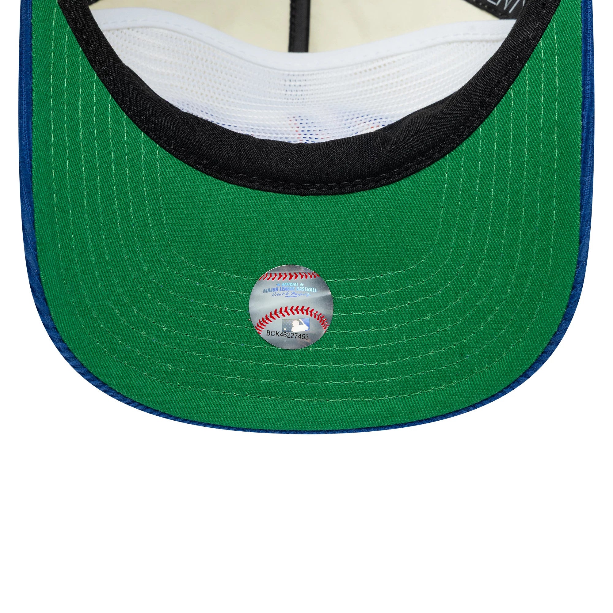 Pictured is this MLB Retro Dynasty New York Mets Cord 19TWENTY cap in cream & blue. 2