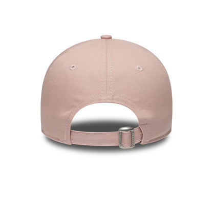 Pictured is this New Era Tennis Club 9TWENTY cap in pastel pink. 6