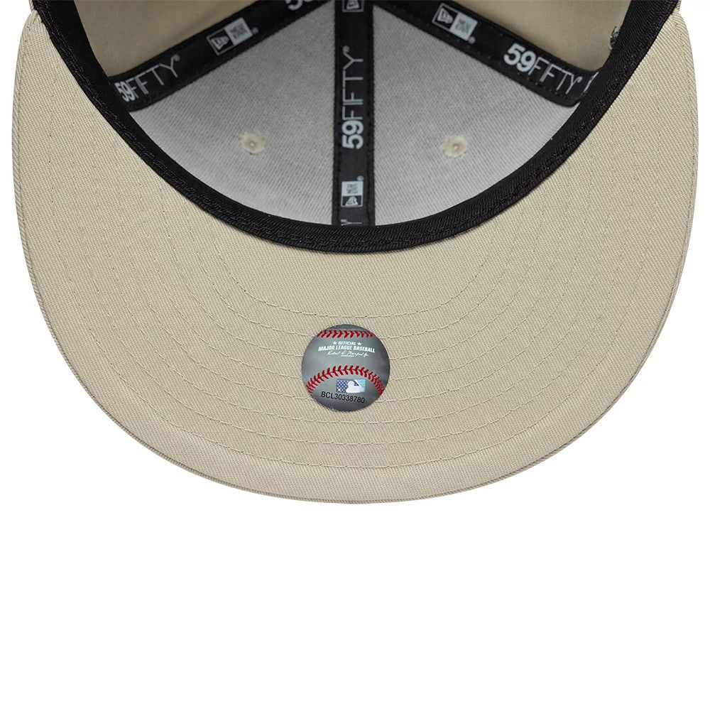 Pictured is this MLB Floral Chicago White Sox 59FIFTY Fitted cap in light beige. 7