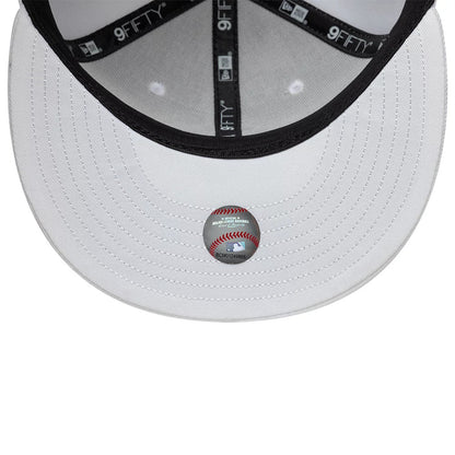 Pictured is this MLB Floral New York Yankees 9FIFTY Snapback cap in white. 7