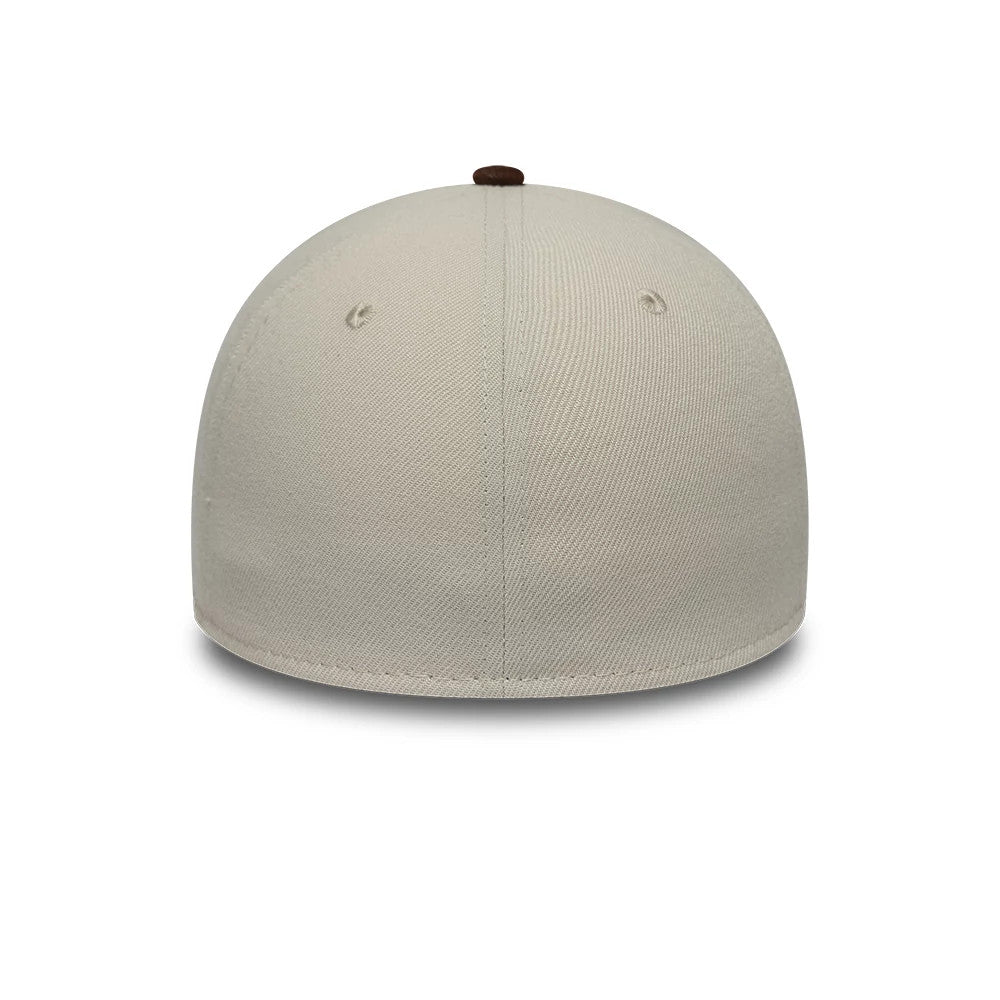 Pictured is this New Era Suede Visor 39THIRTY Stretch Fit cap in light beige. 6