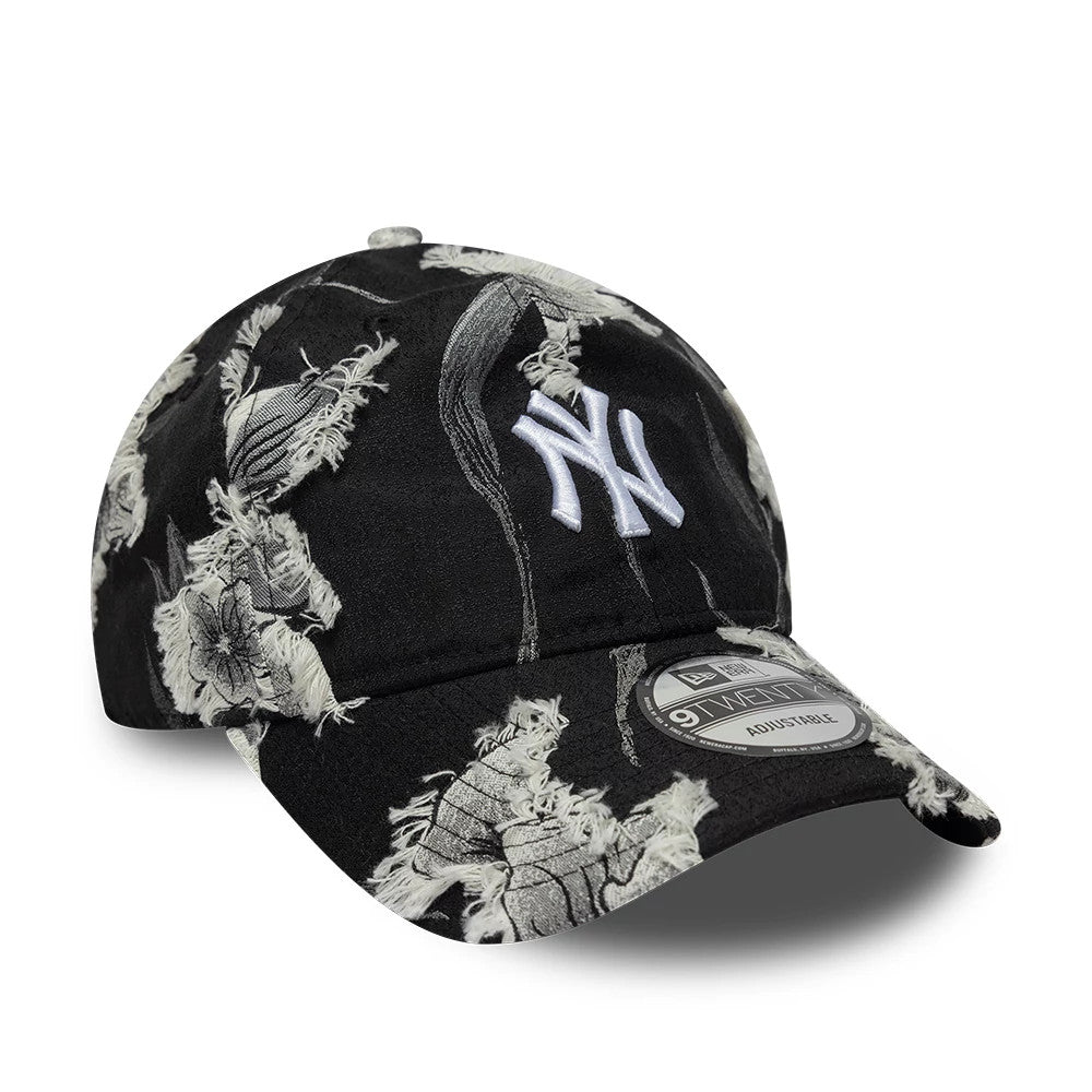 Pictured is this MLB Frayed New York Yankees 9TWENTY cap in black. 3