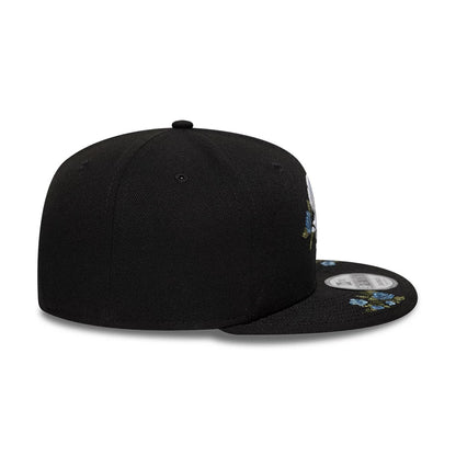 Pictured is this MLB Floral Chicago White Sox 9FIFTY Snapback cap in black. 7