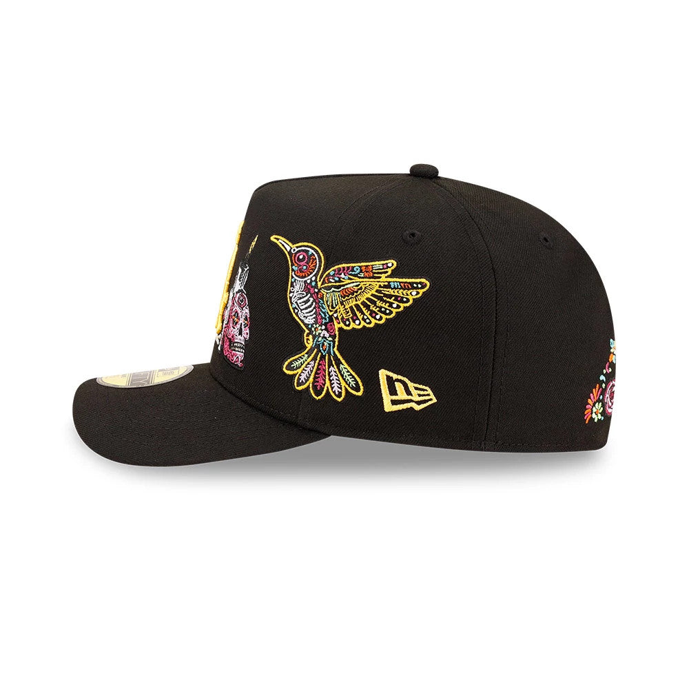 Chicago White Sox MLB Day Of The Dead Black New Era 59FIFTY A-Frame Fitted Cap, side view showing a detailed multicoloured hummingbird embroidery on the black crown, New Era flag logo on the left side.