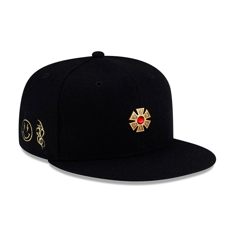 Pictured is this New Era X J Balvin & Ryan Castro Omerta New Era 59FIFTY Fitted cap in black. 1