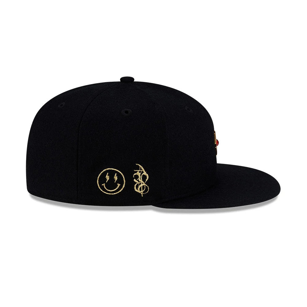 Pictured is this New Era X J Balvin & Ryan Castro Omerta New Era 59FIFTY Fitted cap in black. 5